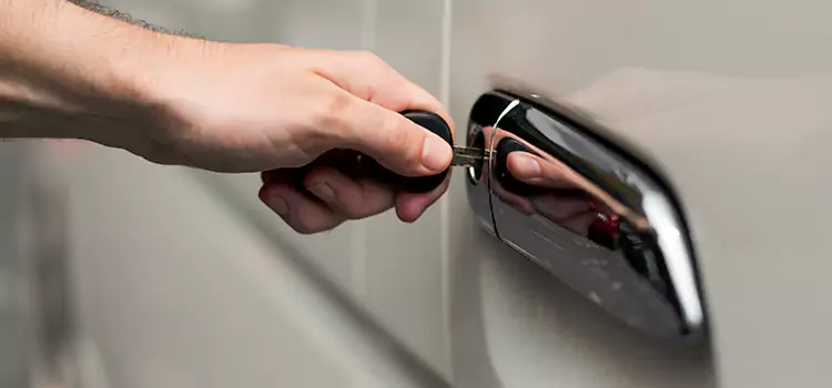 Why Choose Our Auto Locksmith Team in West Islip, NY?