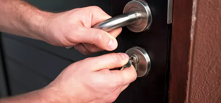 Door Closer Repair & Installation West Islip